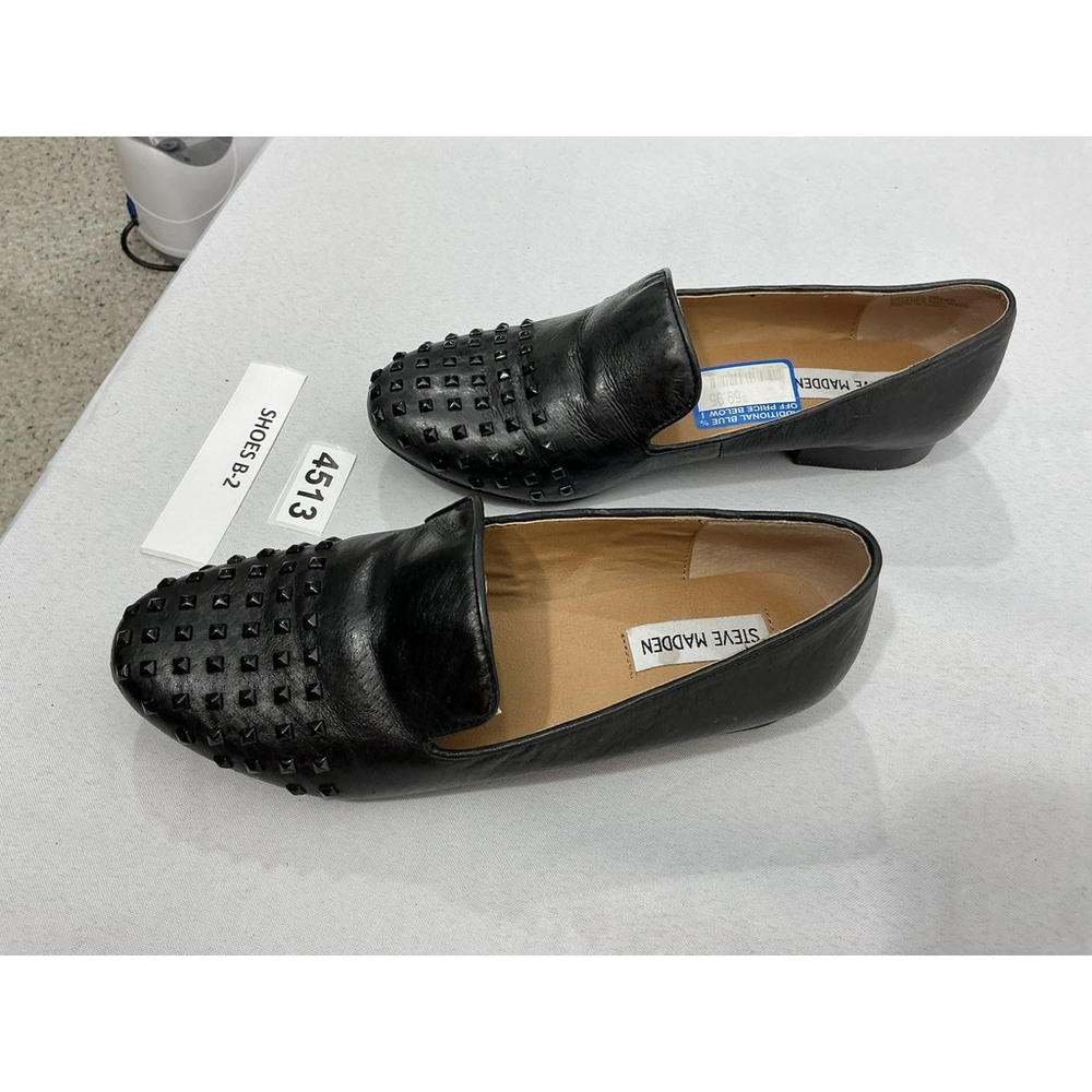 Womans Steve Madden Henri Slip On Flat Loafer 8 M Black Stud Accents - Picture 3 of 7